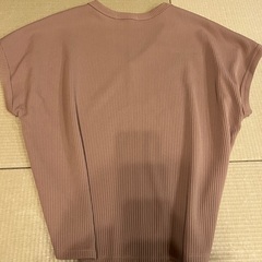 女性用トップスの画像