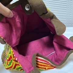 カラフルなトートバッグの画像