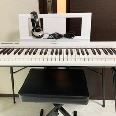 キーボードNP-12白　スタンド・椅子・ヘッドホン付き