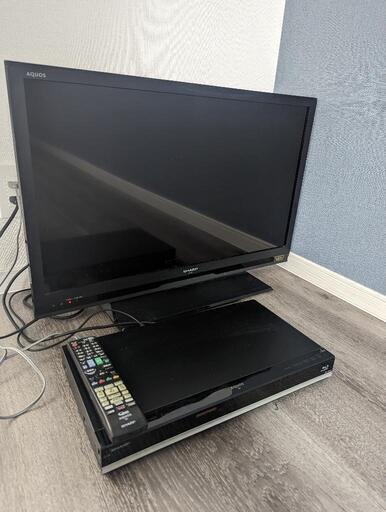 ブルーレイレコーダー　32型テレビ　セット　SHARP　AQUOS