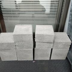 コンクリートブロック 1/2コーナー（美品）