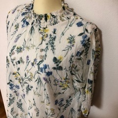 花柄 シャツ ほぼ新品の画像