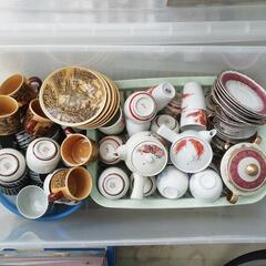 食器多数お譲り致します。無料の画像