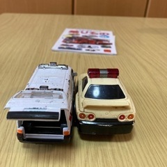 レア　パトカー　救急車　乗り物　本　玩具　おもちゃの画像