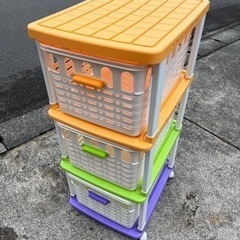 おもちゃ入れ　ジャンク品　不良、汚れあり