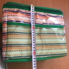保冷ショルダーバッグ　エナメル素材　防水の画像