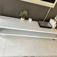テレビボードの画像