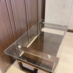【取引中】ガラステーブルの画像