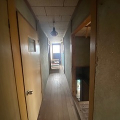 作業場兼倉庫にいかがでしょうか？部屋数多い貸家になります − 大分県