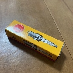 バイク　プラグ　新品　NGK  CR8EH-9  1本の画像