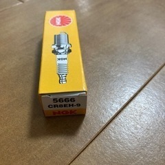 バイク　プラグ　新品　NGK  CR8EH-9  1本の画像