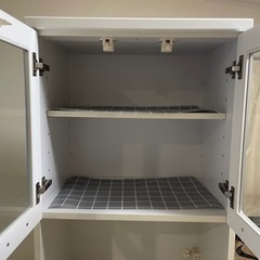 食器棚の画像