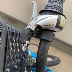 GIANT 子供用自転車　24インチ　青　の画像