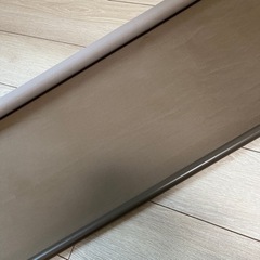 ロールスクリーン　カーテン にも　茶色の画像