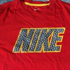 NIKE Tシャツの画像