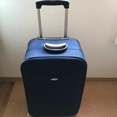 スーツケース