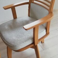 ダイニングテーブル 回転椅子