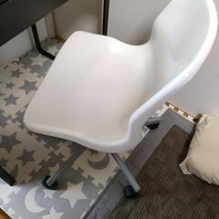 机イスの画像