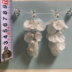 ウェディング フラワー ロング イヤリングの画像