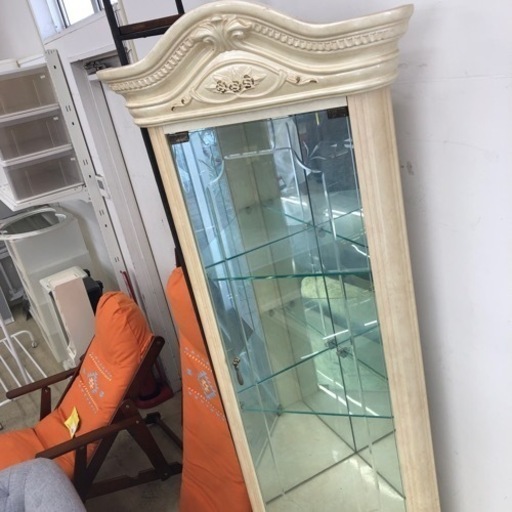 値下げしました。アンティーク調 コーナーガラスキャビネット 飾り棚