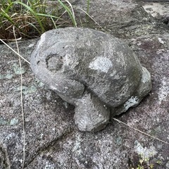 蛙の石像