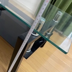 ガラステーブルの画像