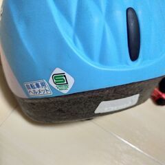子ども用ヘルメットの画像