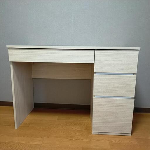 引き出し付き机