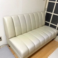 ソファー（クリーム色）⭐︎最終お値下げの画像