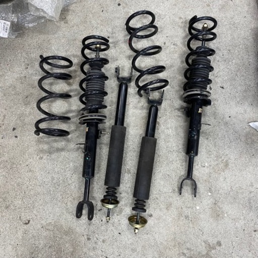 フェアレディZ Z33 純正サスペンション　おそらく前期についていた物