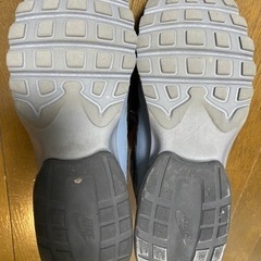 ナイキ　エアマックス　インビガーミッド/グレーの画像