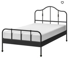 IKEAクイーンベッドの画像