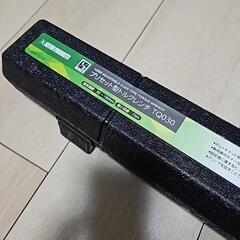 アストロプロダクツ プリセット型トルクレンチ TQ030 21mm薄口ソケット付属の画像