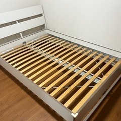 IKEA ダブルベッドフレーム　