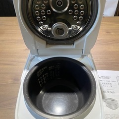 【受け渡し決定】三菱　炊飯器 3.5合炊き(2020年製)NJ-SE069-Wの画像