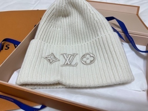 VUITTON ニット帽 値下げ中