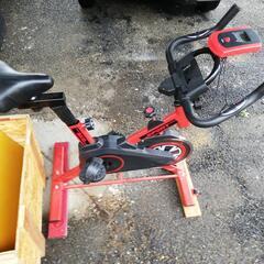 スピンバイク（トレーニング自転車）の画像