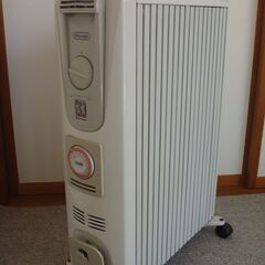 差し上げます【デロンギ　オイルヒーター】