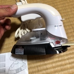 【お譲り先決定】スチームアイロン　新品　2016年製の画像