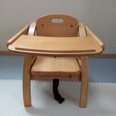 テーブル付きローチェアの画像