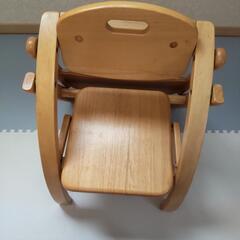 テーブル付きローチェアの画像