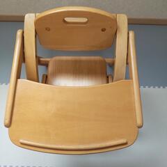 テーブル付きローチェアの画像