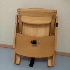 テーブル付きローチェアの画像