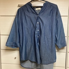 未使用品！　　薄手のデニム風トップス　Lサイズ