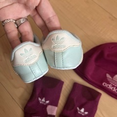 アディダス　ベビーセットの画像