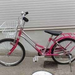 無料　子供用自転車　鍵付き　20×1.75(ETRTO：47-4...