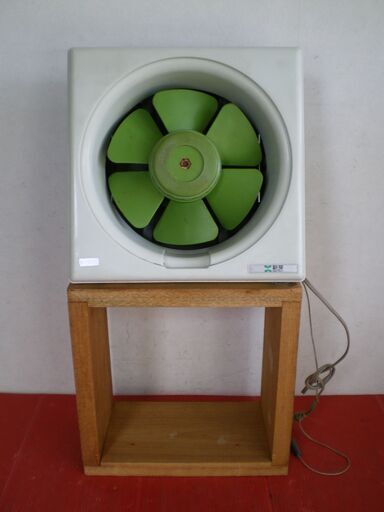 ★　換気扇　枠　DIY  台所　倉庫　車庫