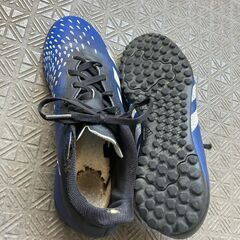 サッカー　トレーニングシューズ　24センチ