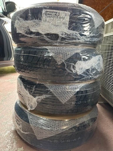 175/65R15 新品ヨコハマ スタッドレスタイヤ