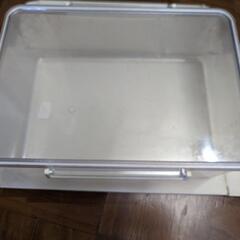 A4サイズより少し小さめプラケース